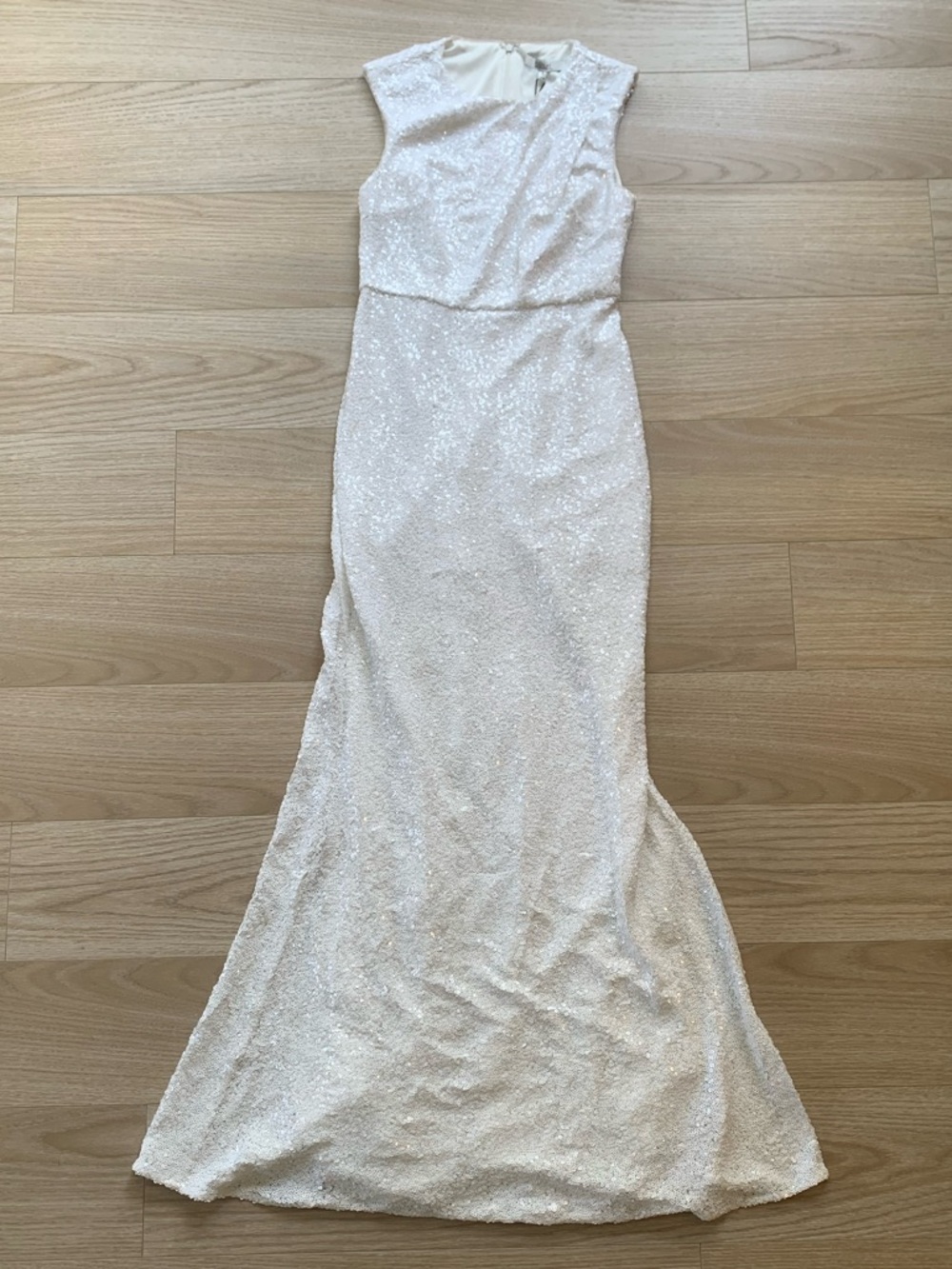 Badgley Mischka Sequined Mesh Gown White NWT Size 6 & 8 - Picture 9 of 11